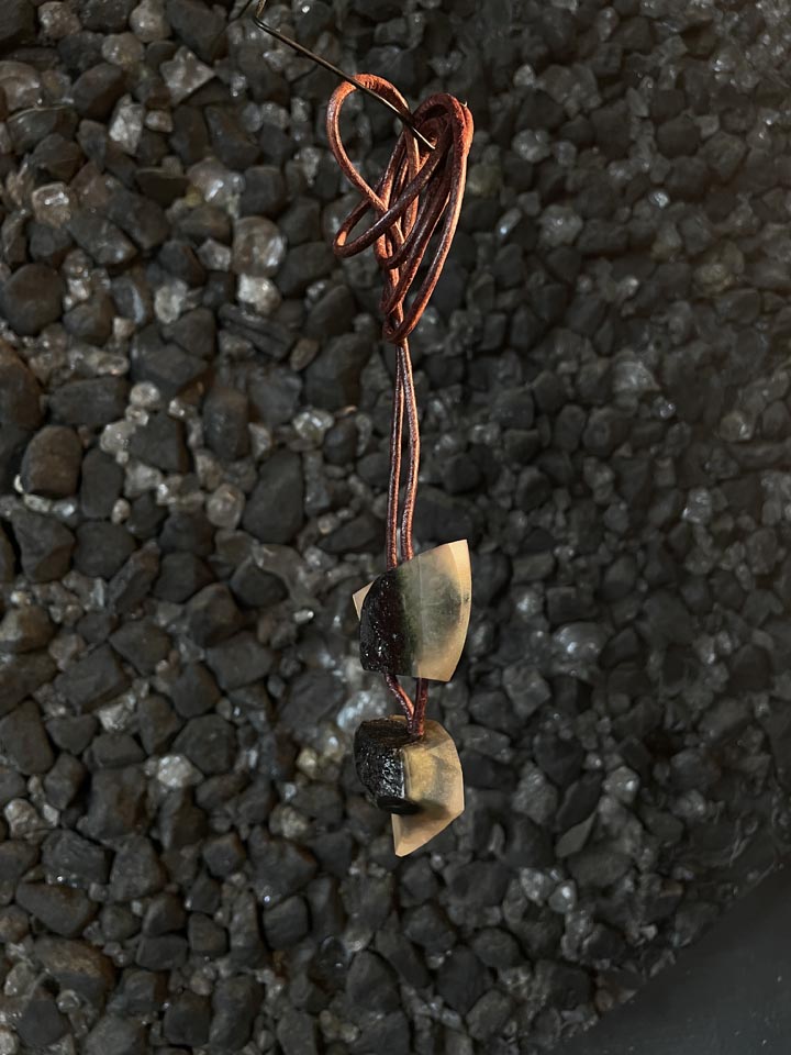 Pendant No.2